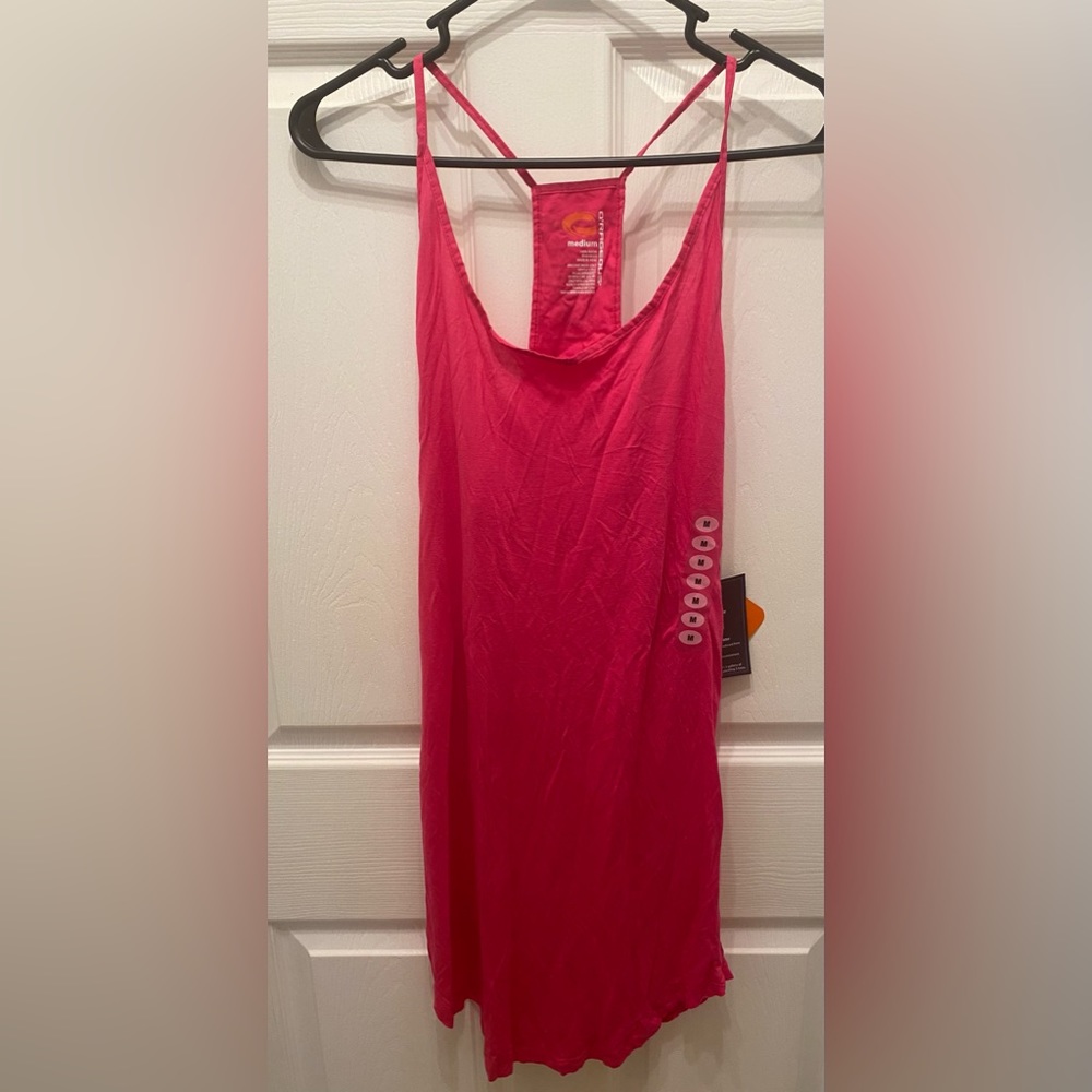 Swim Cover O’rageous Brand size Medium Fuchsia